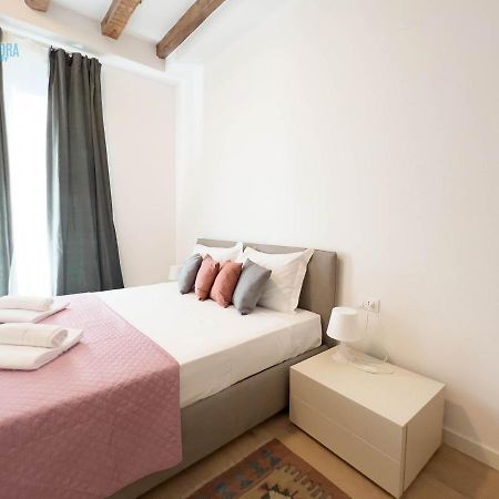 Cavana 5 Tirabora Short Rent Trieszt Kültér fotó
